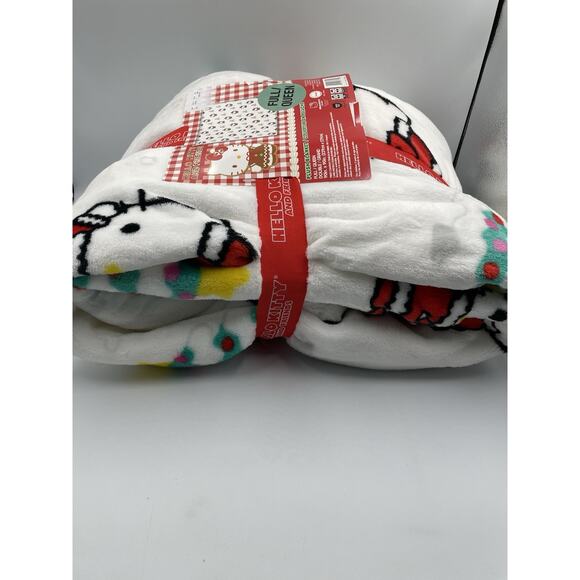 NEW Hello Kitty Christmas Plush Full/Queen Blanket 90x90 - Fast Shipping! - Picture 5 of 9